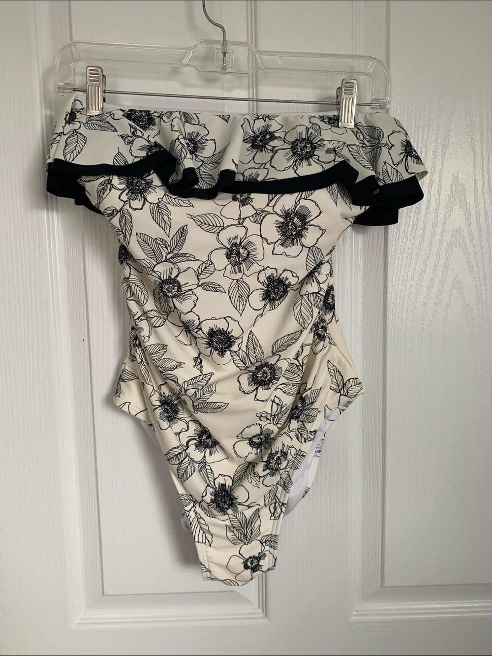 #113 Tommy Hilfiger Cream off-Shoulder Floral Ruffle Swimsuit with Black Trim